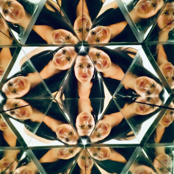 Meet your Posher, Maria - Picture 1 of 1